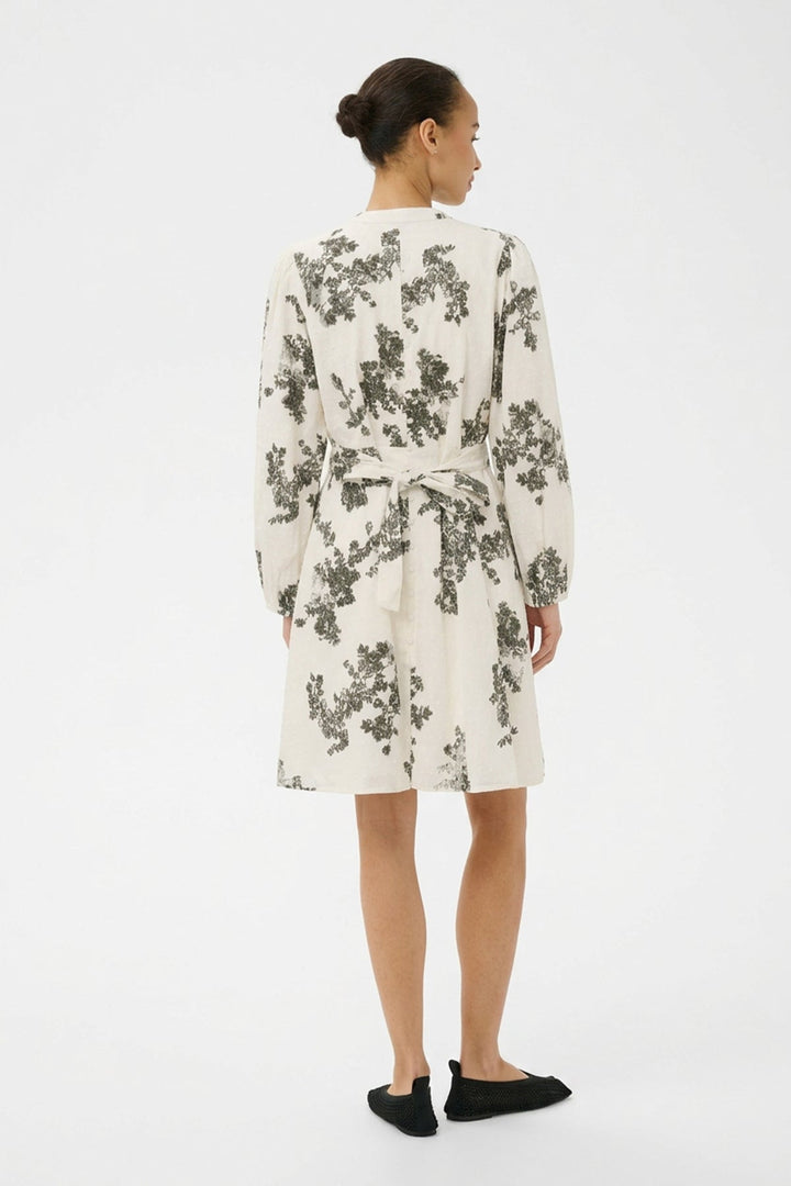 Avira Dress Smokey Olive Shadow Flower | Kjoler | Smuk