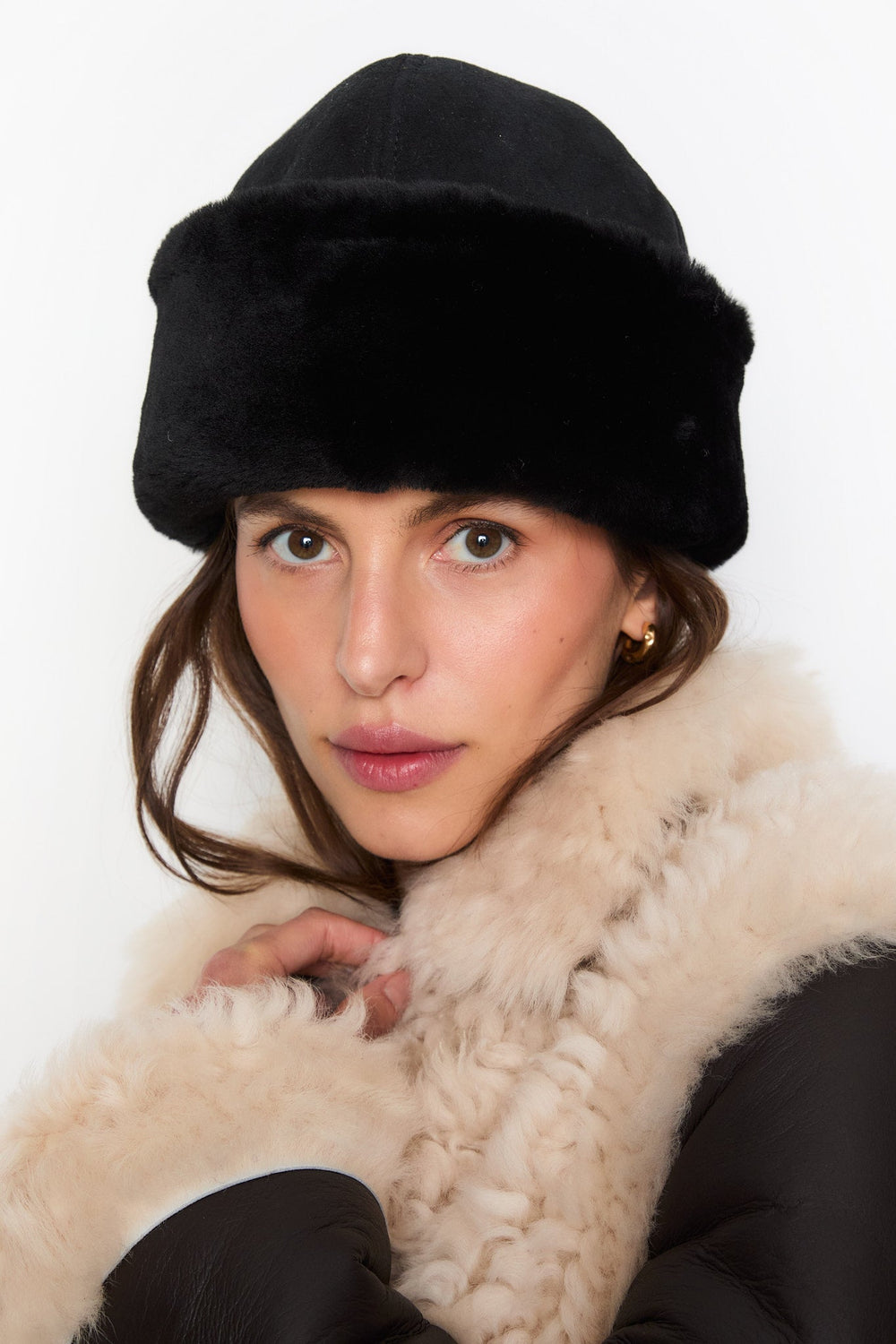 Azta Beanie Black Suede | Accessories | Smuk - Dameklær på nett