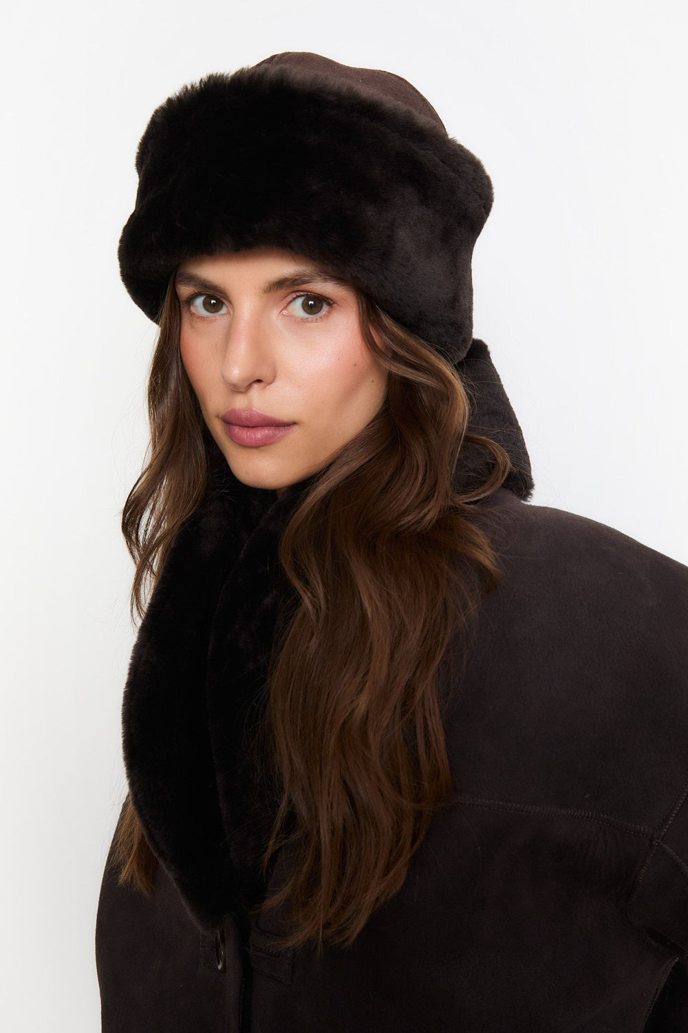 Azta Beanie Dark Brown Suede | Accessories | Smuk - Dameklær på nett