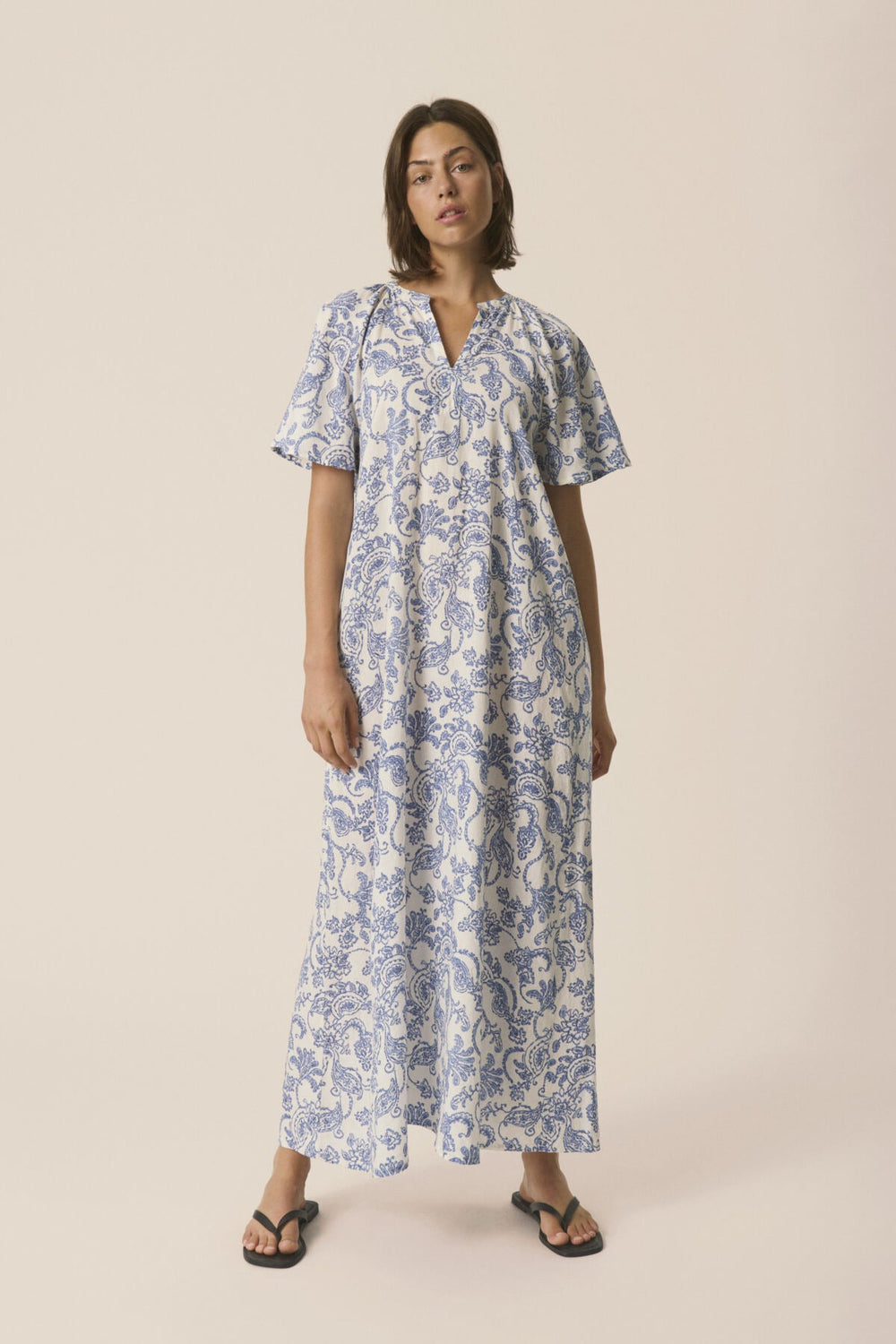 Bentine Dress Blue Dot Paisley Print | Kjoler | Smuk