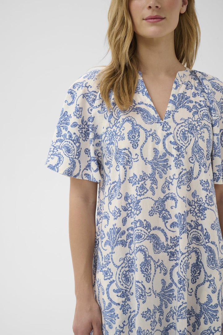 Bentine Dress Blue Dot Paisley Print | Kjoler | Smuk