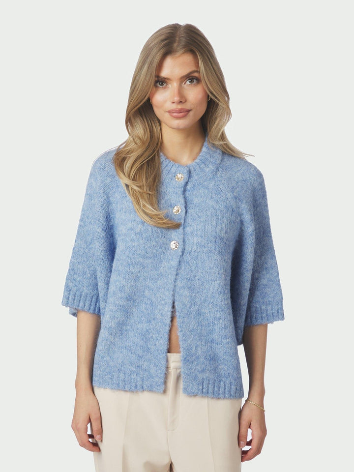 Benuta Fluffy Knit Cardigan Dusty Blue | Genser | Smuk