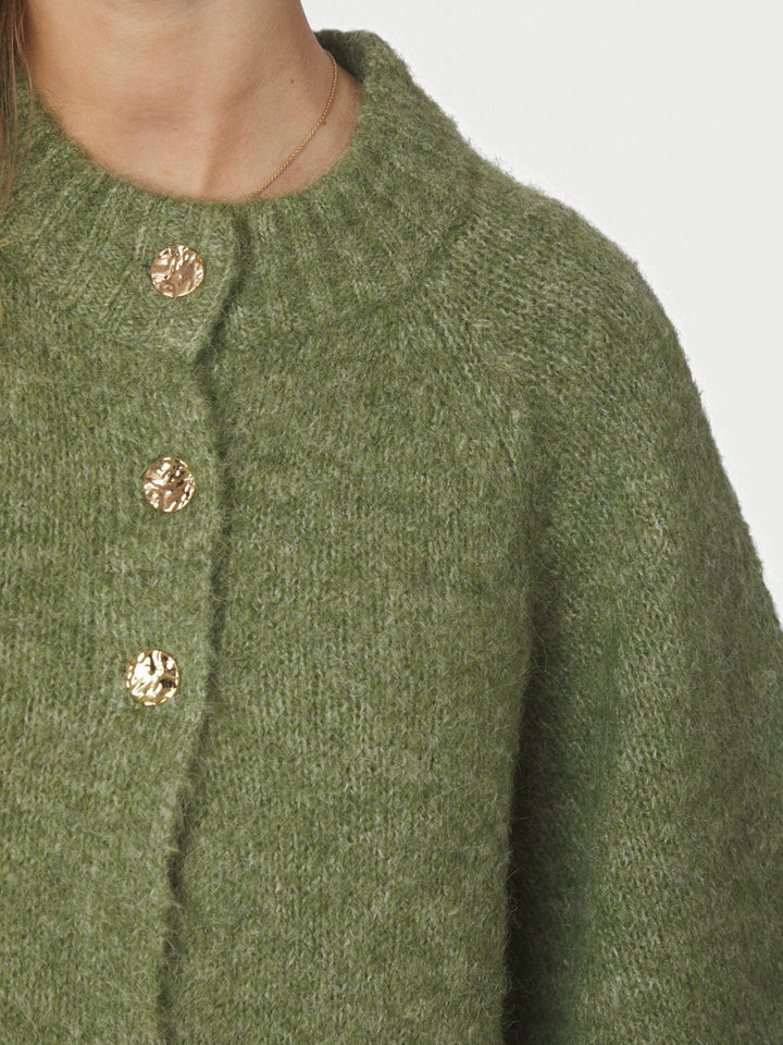Benuta Fluffy Knit Cardigan Dusty Green | Genser | Smuk