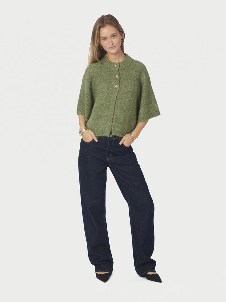Benuta Fluffy Knit Cardigan Dusty Green | Genser | Smuk