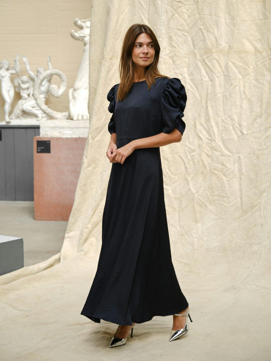 Benuti Solid Dress Navy | Kjoler | Smuk - Dameklær på nett