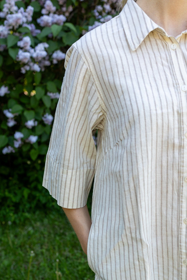 Berrit Dress Neutral Stripe | Kjoler | Smuk