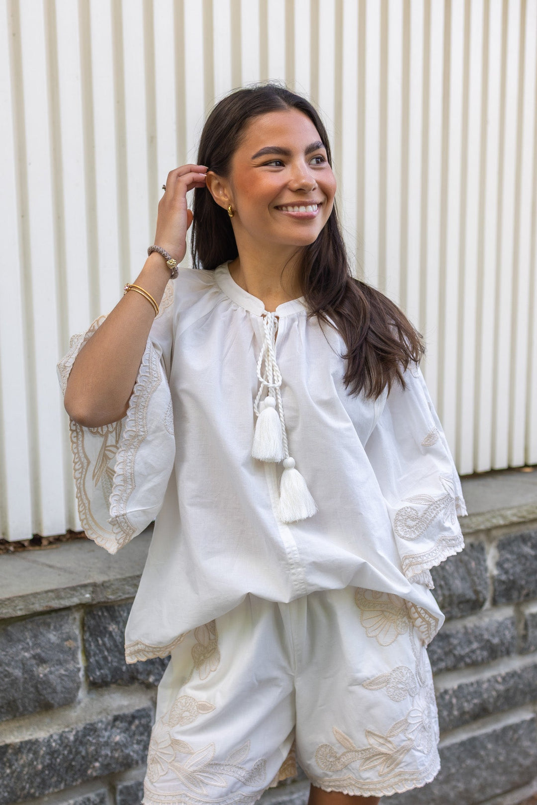 Biancha Blouse Whisper White W French Oak Emb | Skjorter og bluser | Smuk