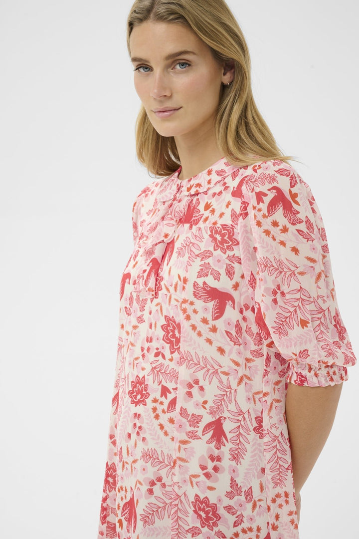 Bitelle Dress Poppy Red Bird Print | Kjoler | Smuk