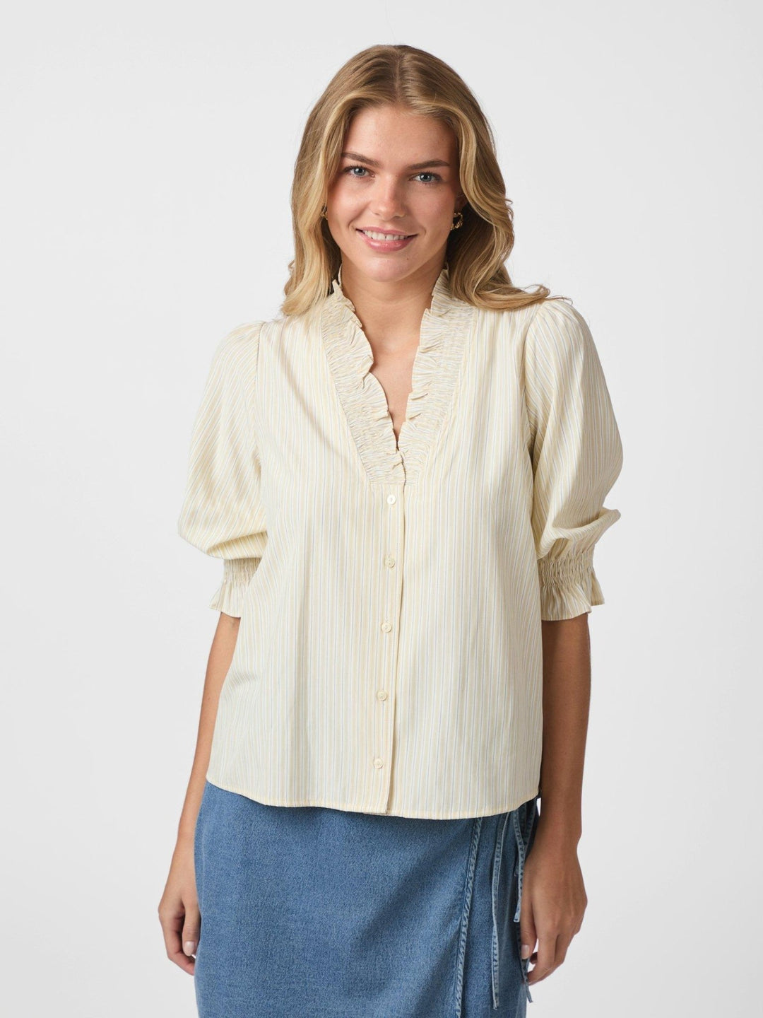 Briony Striped Shirt Light Yellow | Skjorter og bluser | Smuk - Dameklær på nett