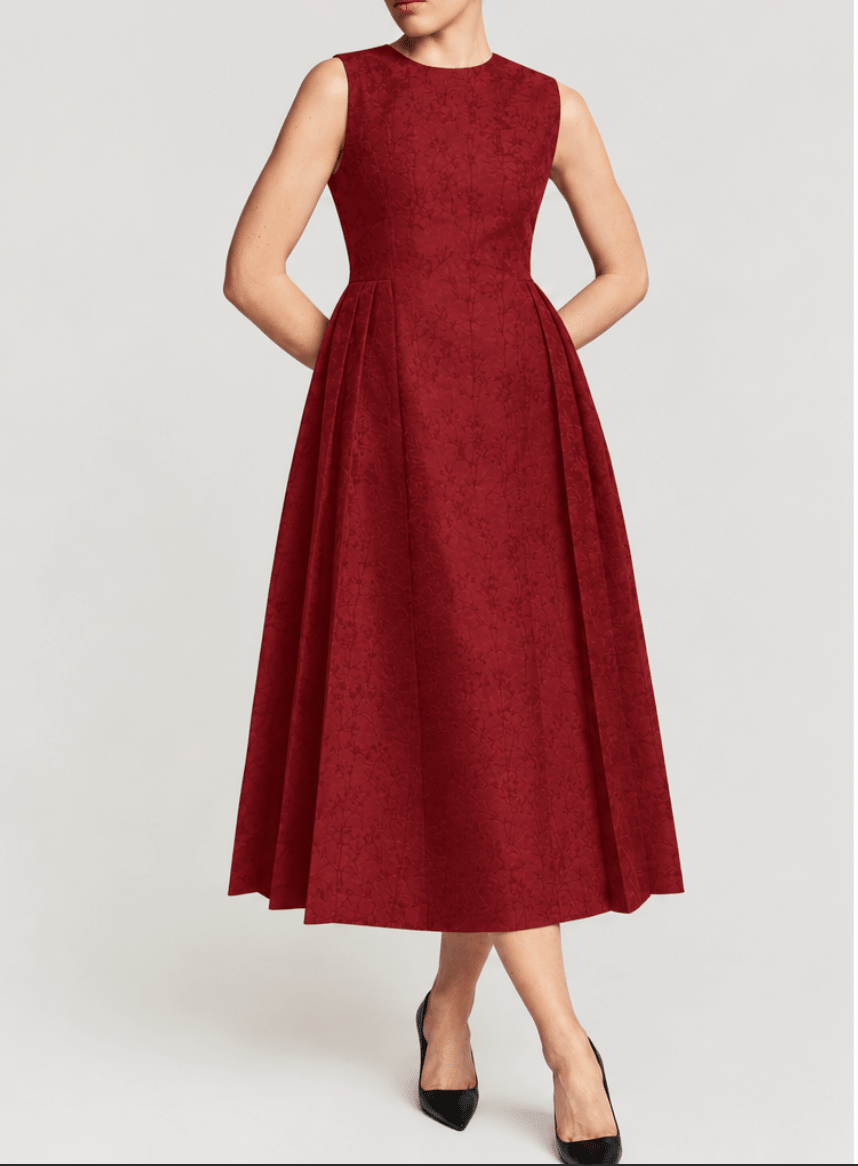 Brocade Pleated Midi Dress Cherry | Kjoler | Smuk