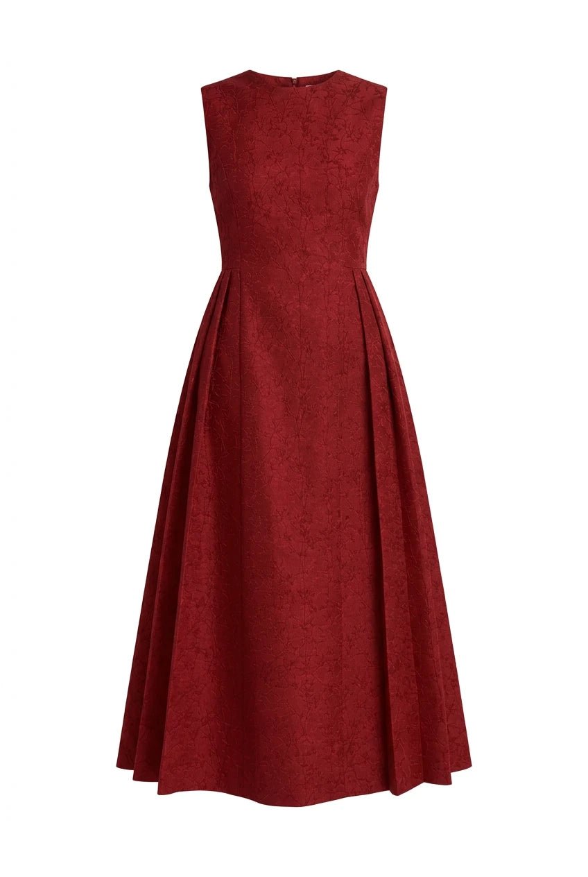 Brocade Pleated Midi Dress Cherry | Kjoler | Smuk