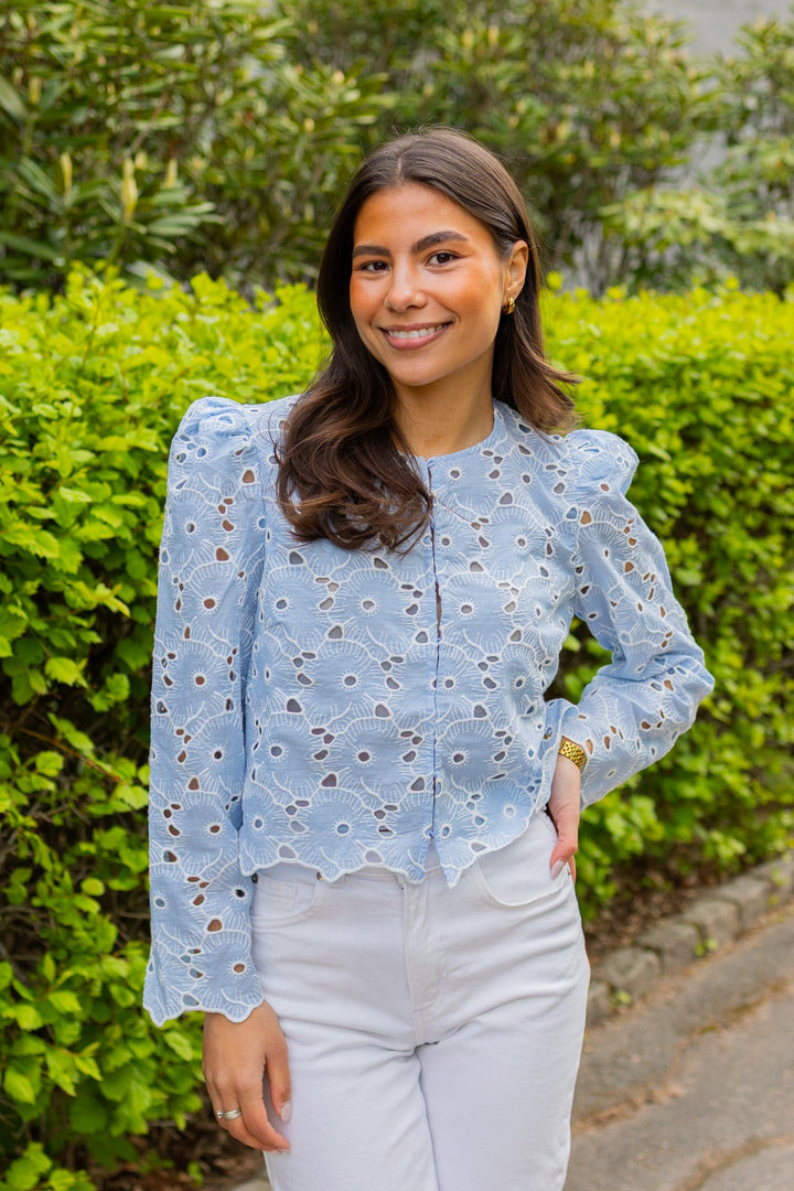 Broderie Anglaise Jacket Light Blue | Yttertøy | Smuk