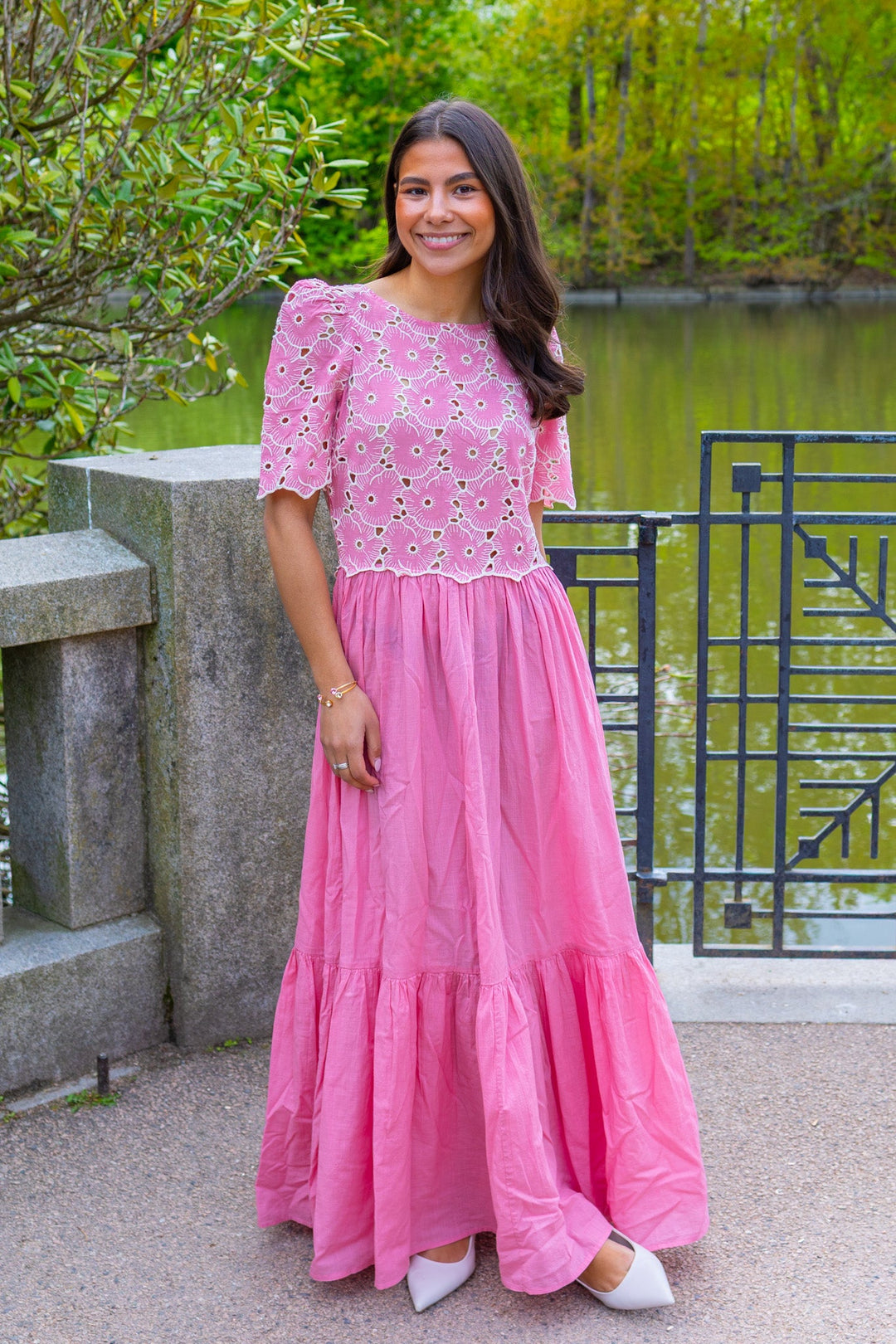 Broderie Anglaise Maxi Dress Rose Pink | Kjoler | Smuk