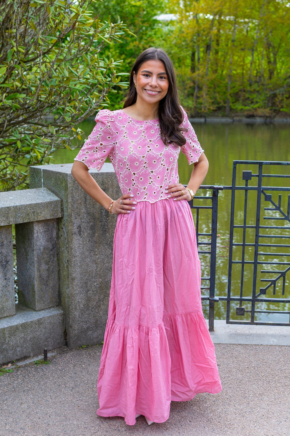 Broderie Anglaise Maxi Dress Rose Pink | Kjoler | Smuk