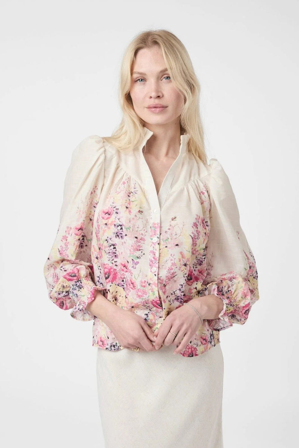 Calloma Flower Print Blouse Ivory | Skjorter og bluser | Smuk - Dameklær på nett