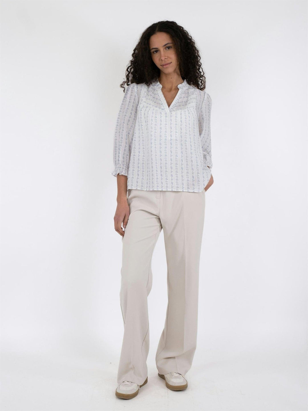 Carlie Flower Stripe Blouse Blue | Skjorter og bluser | Smuk - Dameklær på nett