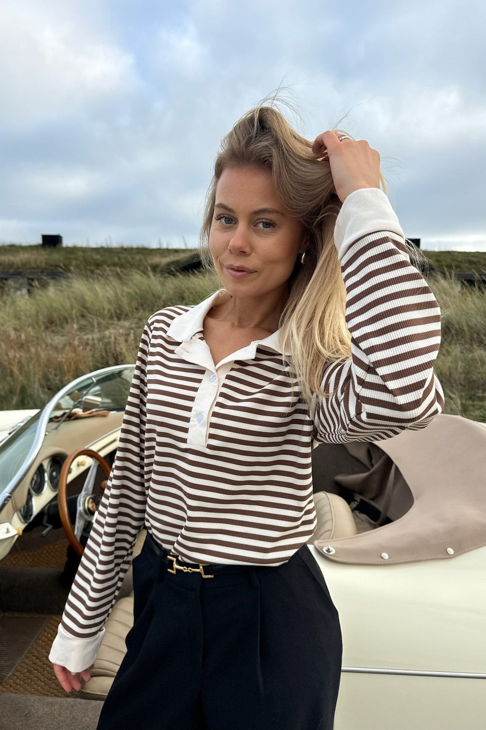 Carly Polo Brown Stripes | Skjorter og bluser | Smuk - Dameklær på nett
