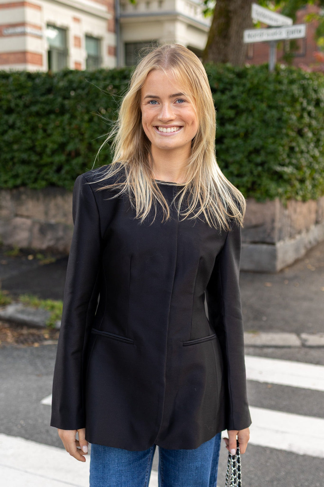 Carol Collarless Wool-Silk Evening Blazer Black | Blazer | Smuk
