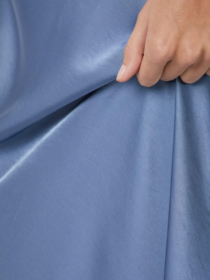 Celinie Heavy Sateen Dress Smoke Blue | Kjoler | Smuk - Dameklær på nett