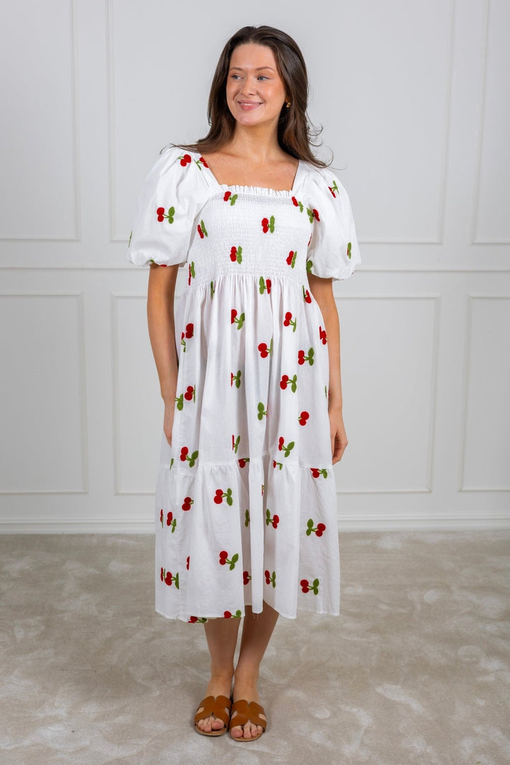 Cheri Fruit Dress White/Red | Kjoler | Smuk - Dameklær på nett