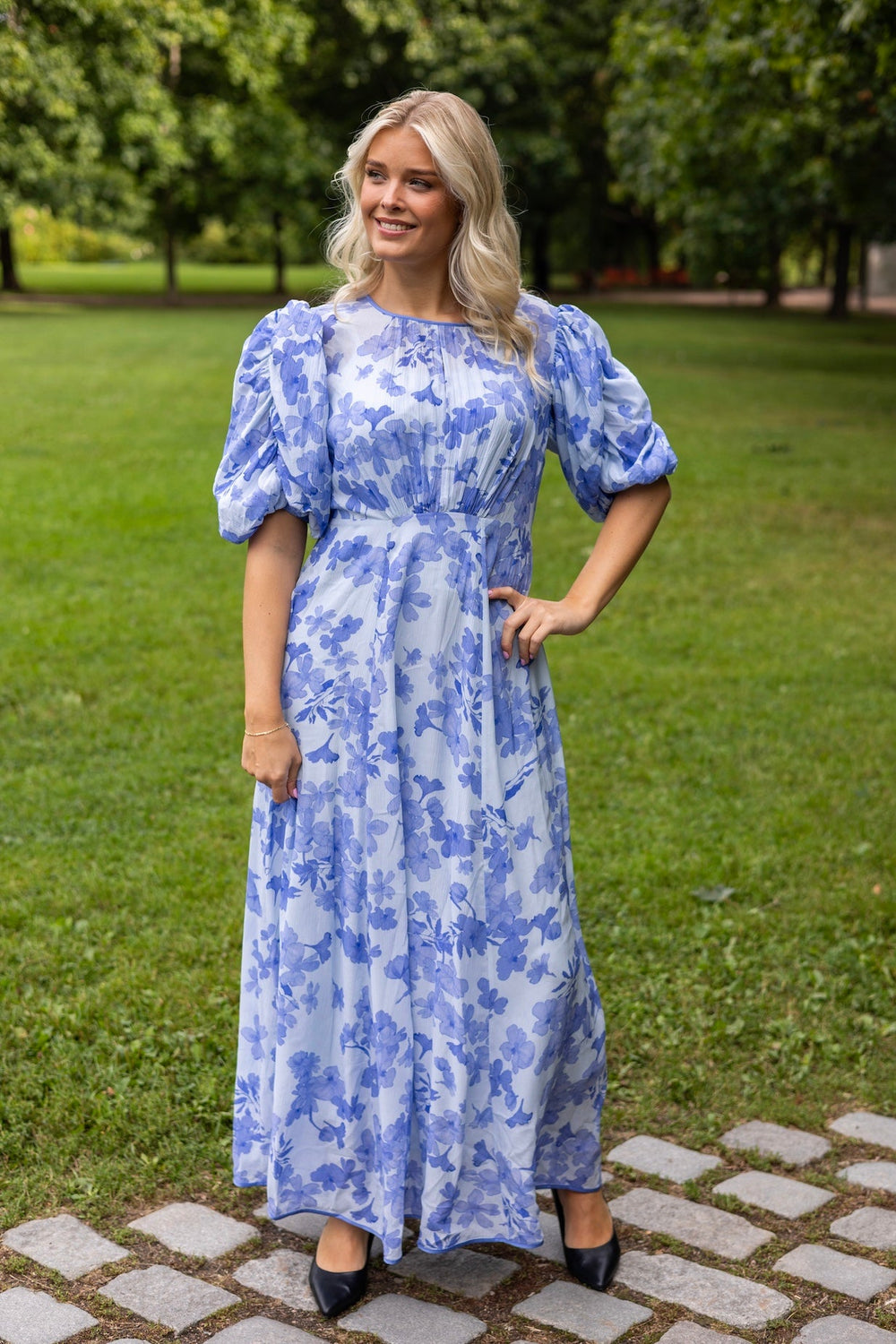 Chiffon Maxi Dress Skye Blue | Kjoler | Smuk - Dameklær på nett