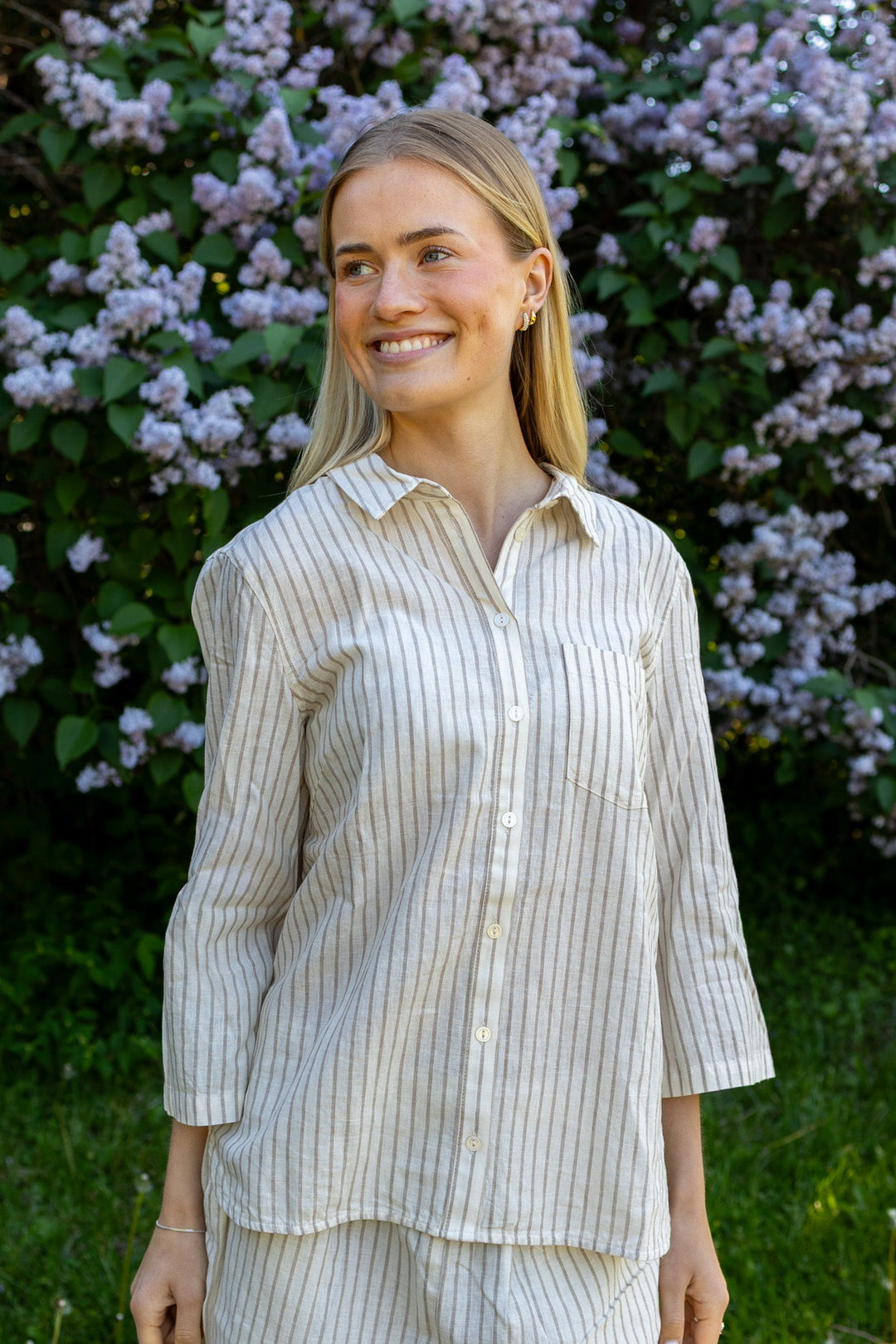 Cindie Shirt Neutral Stripe | Skjorter og bluser | Smuk
