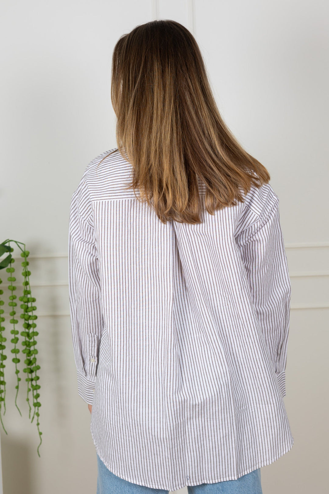 Cleo Oversize Linen Blend Shirt Bright White Chocolate Chip | Skjorter og bluser | Smuk