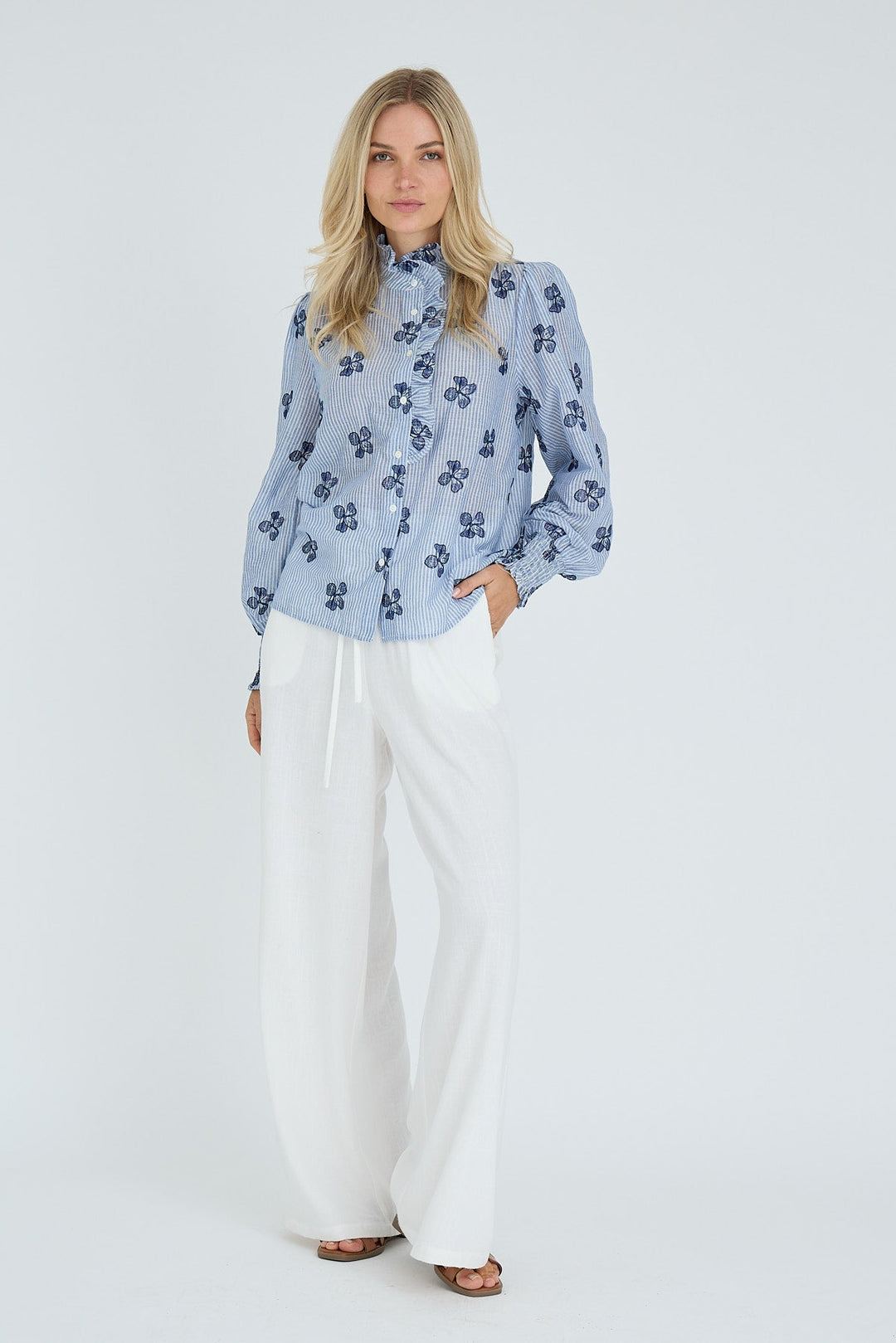 Clova Shirt Blue/White | Skjorter og bluser | Smuk