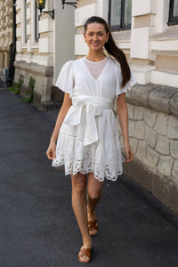 Confettimama Embroidery White