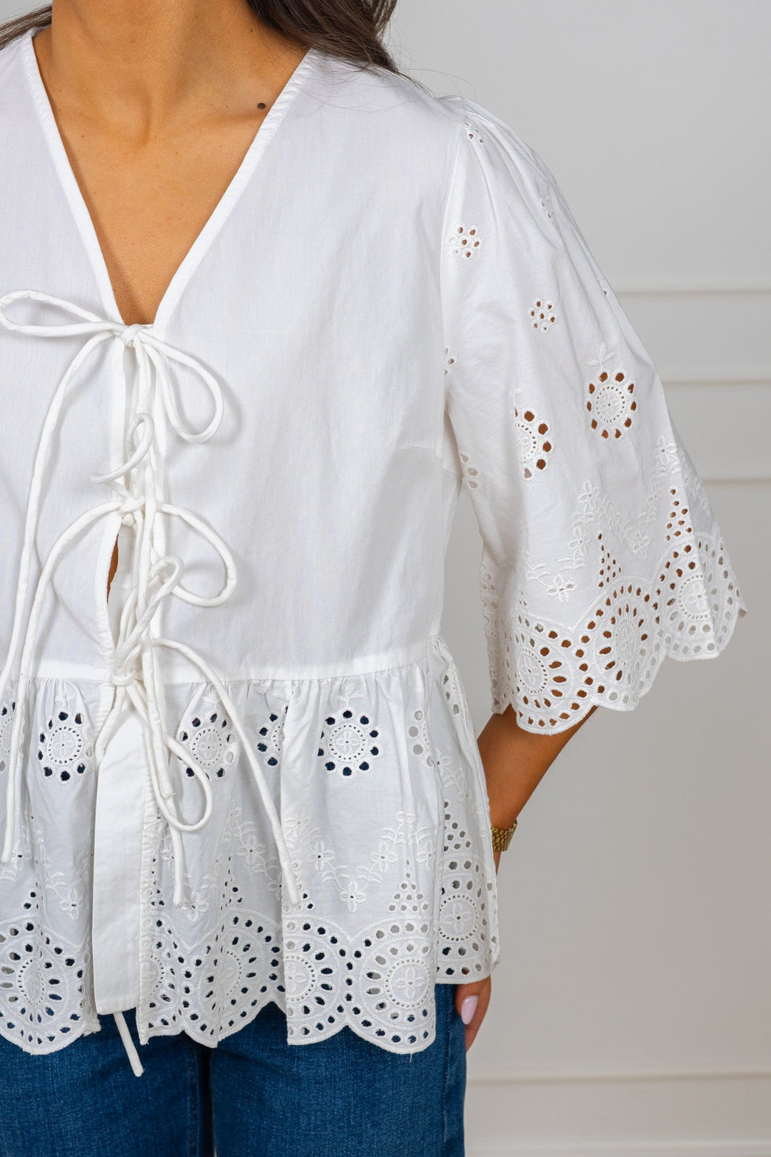 Cornelia 2/4 Tie Top Star White | Topper | Smuk