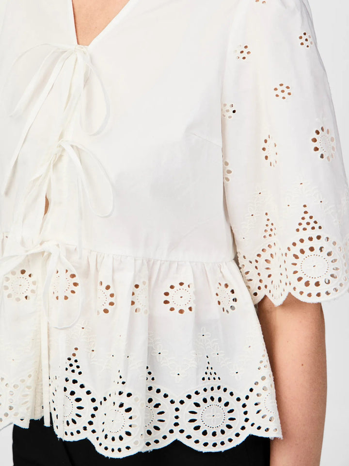 Cornelia 2/4 Tie Top Star White | Topper | Smuk