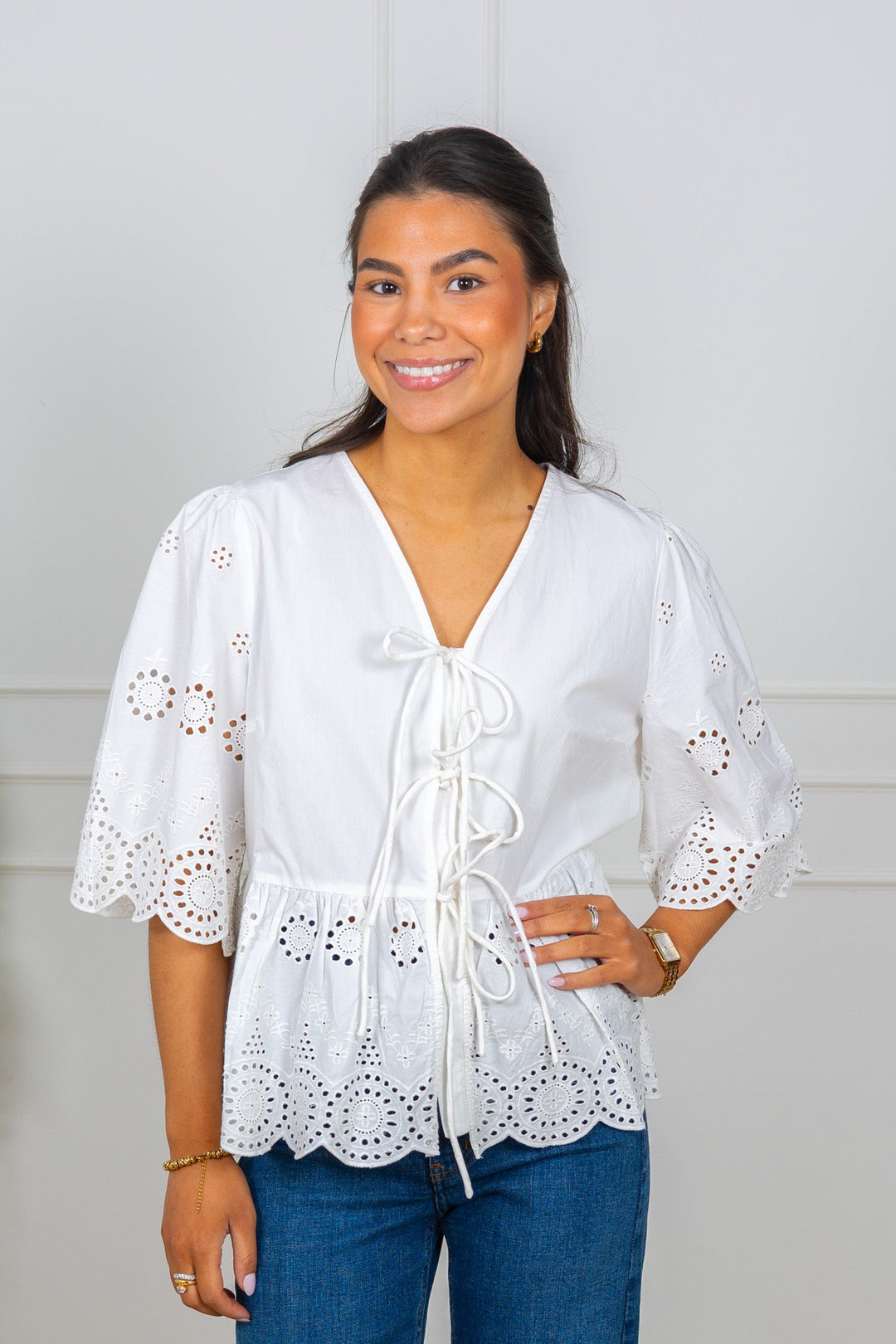 Cornelia 2/4 Tie Top Star White | Topper | Smuk