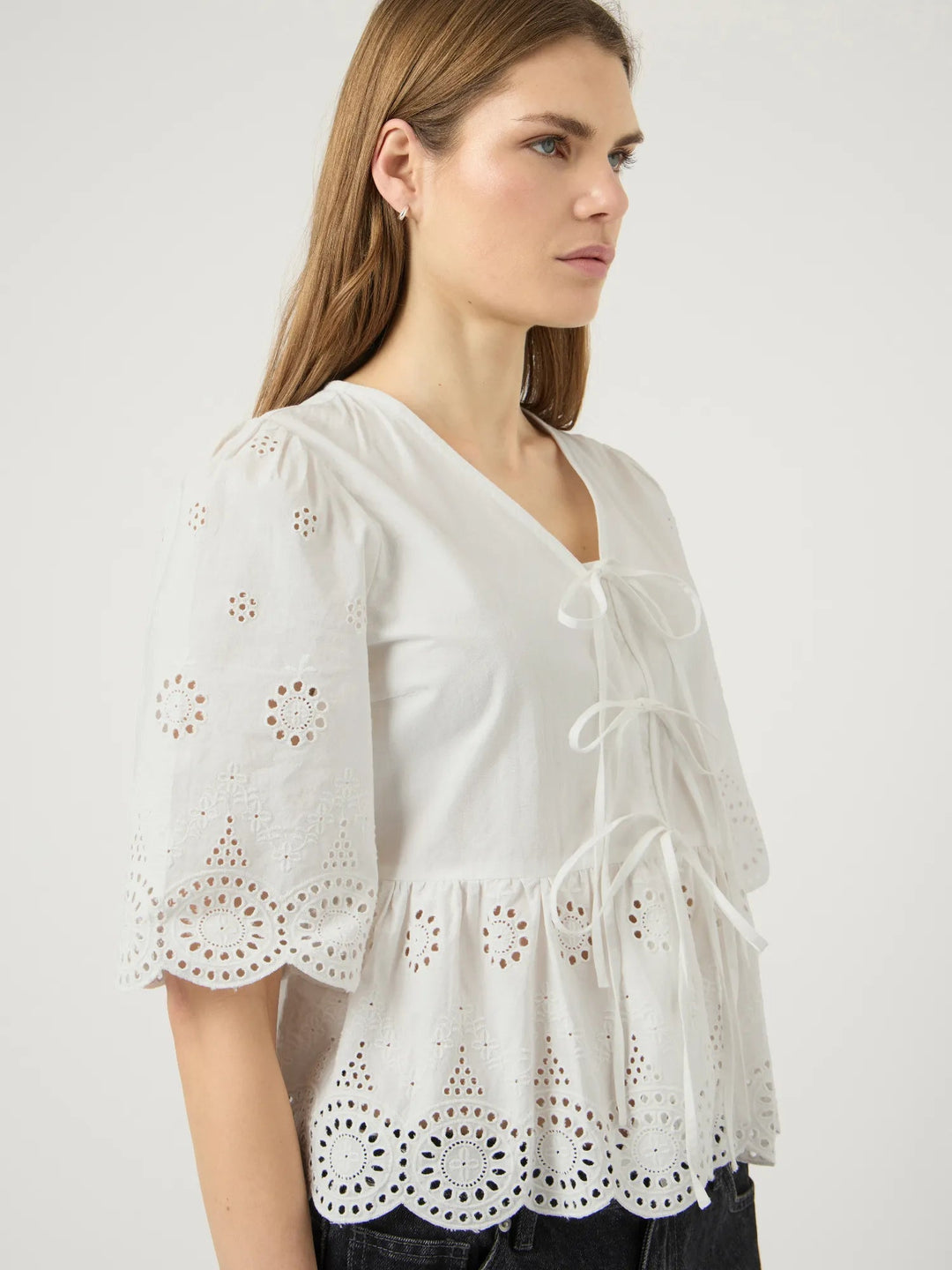 Cornelia 2/4 Tie Top Star White | Topper | Smuk