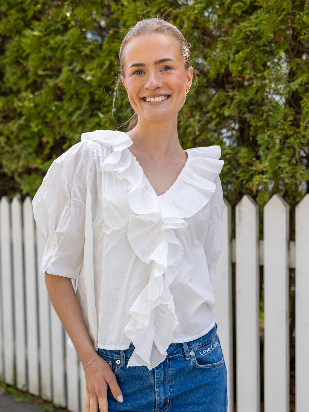 Cotton Frill Blouse White | Skjorter og bluser | Smuk