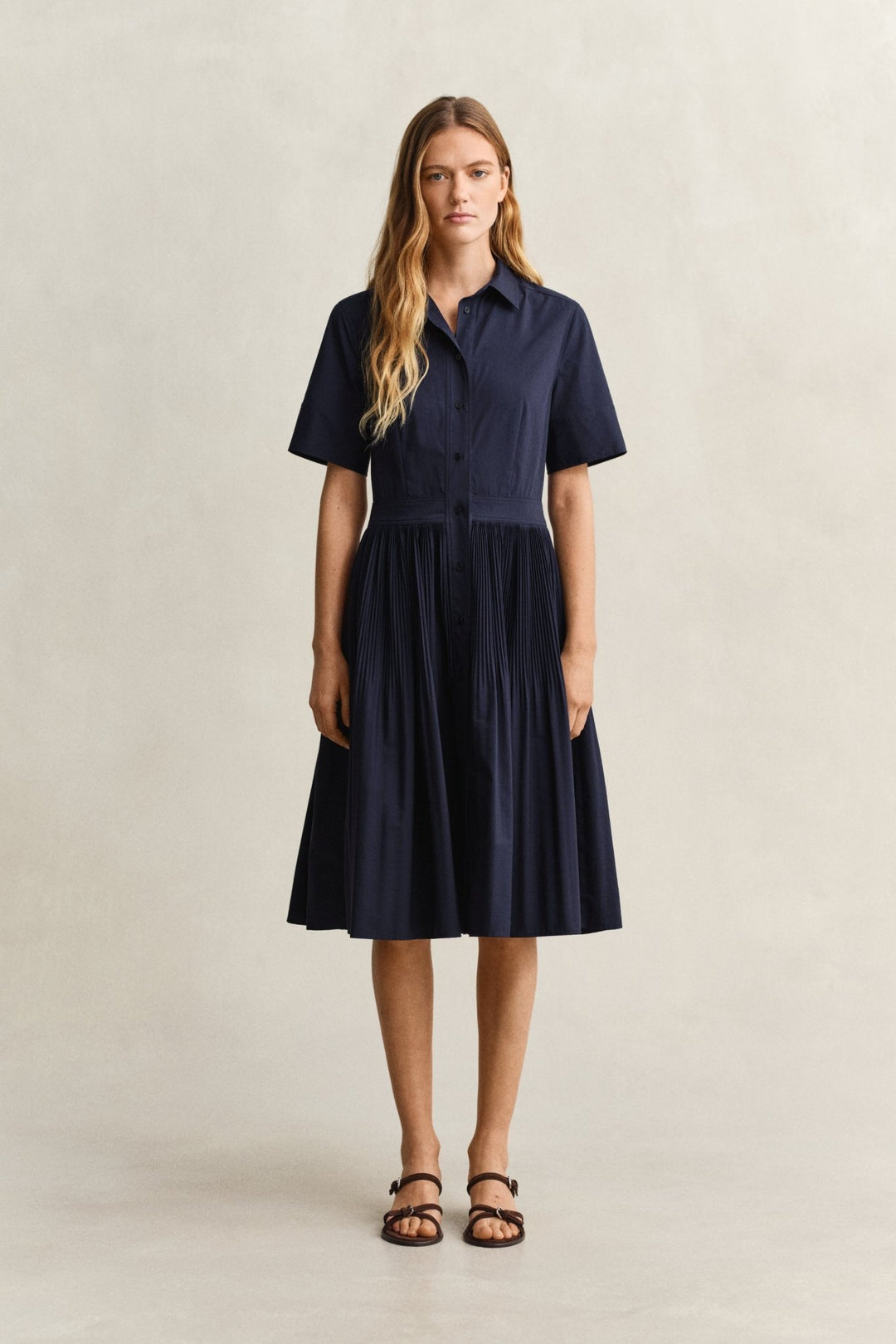 GANT - Ctn Pleated Ss Shirt Dress Evening Blue - Smuk GANT - Ctn Pleated Ss Shirt Dress Evening Blue - Smuk