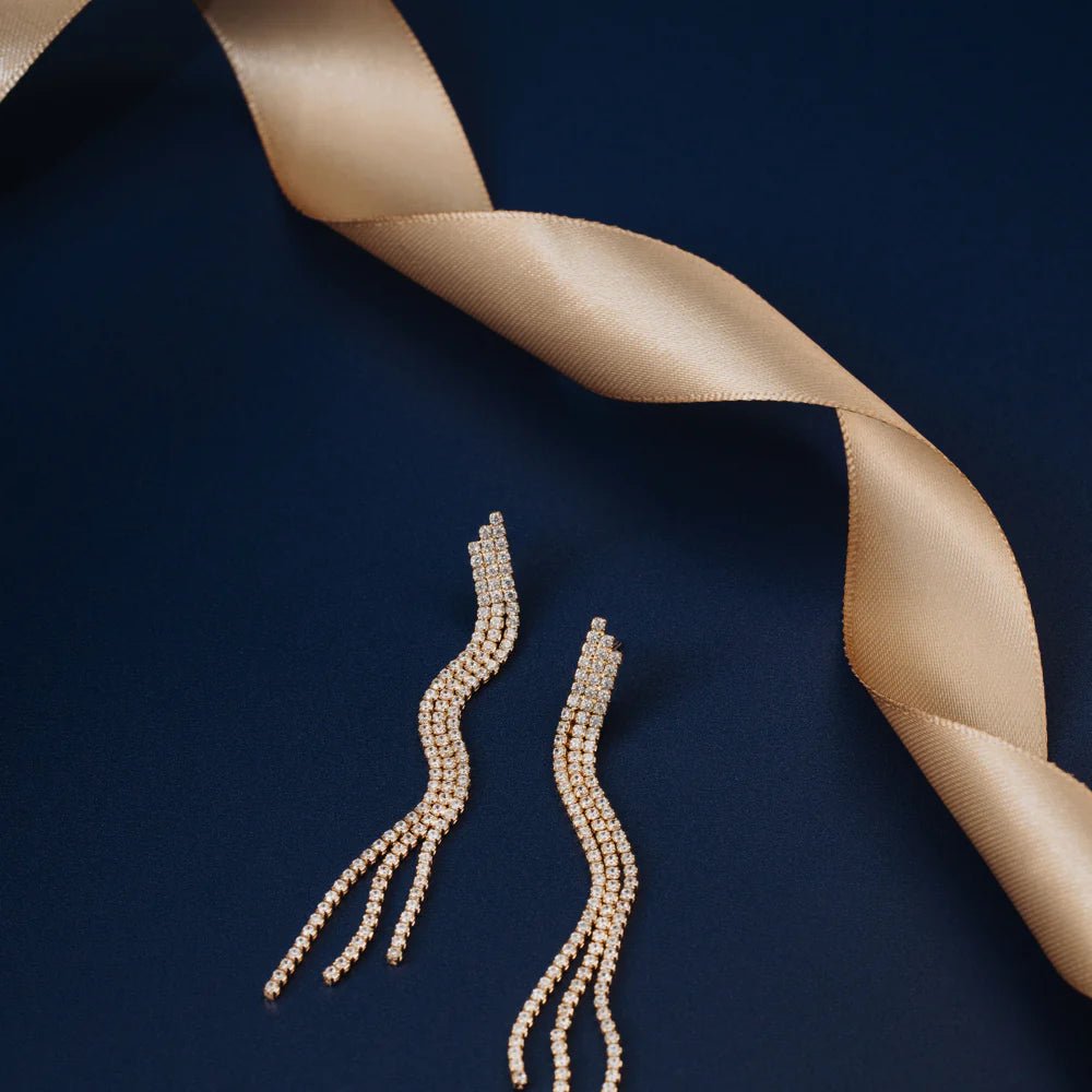 Cupchain Waterfall Drop Earrings Pale Gold | Accessories | Smuk - Dameklær på nett