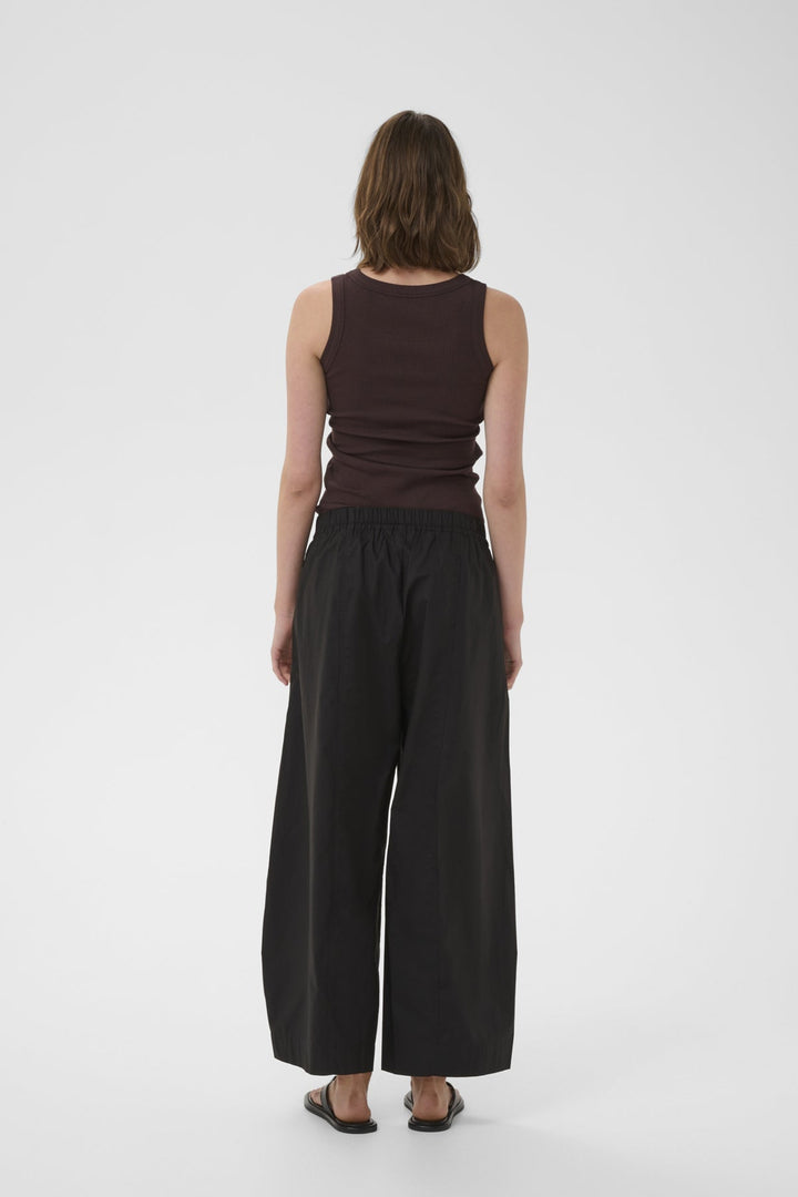 Dagnaiw Tank Coffee Bean | Topper | Smuk