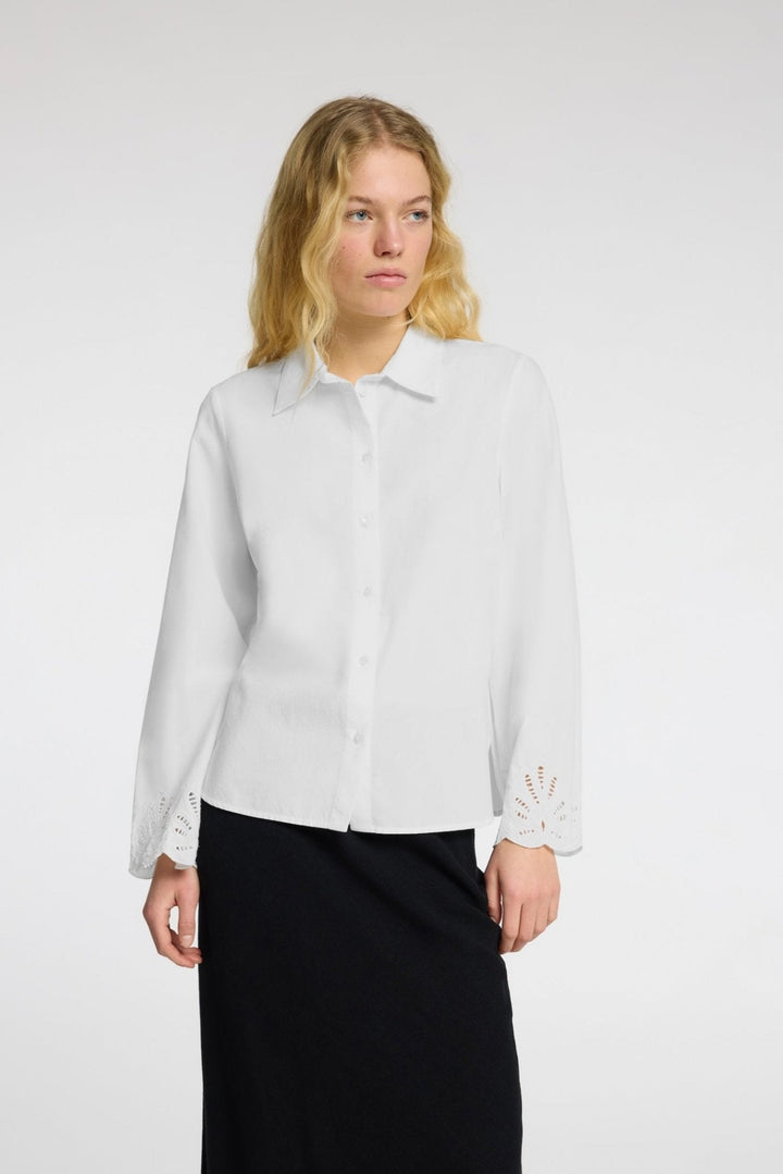Dahlia Ls Broderi Shirt Bright White | Skjorter og bluser | Smuk - Dameklær på nett