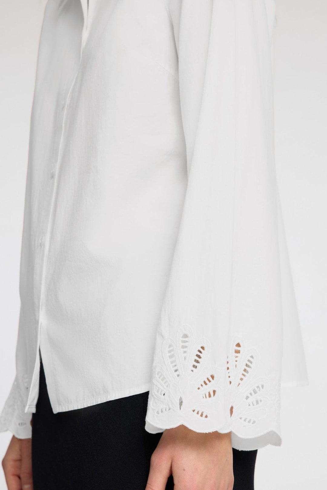 Dahlia Ls Broderi Shirt Bright White | Skjorter og bluser | Smuk - Dameklær på nett