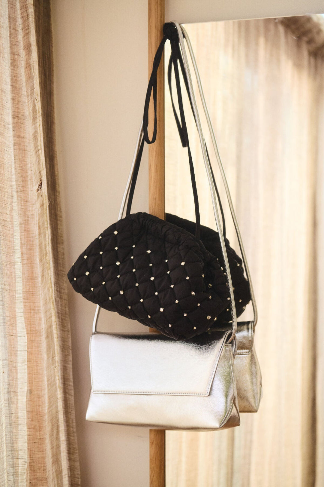 Dalini Bag Black And Simili Stones | Vesker | Smuk - Dameklær på nett