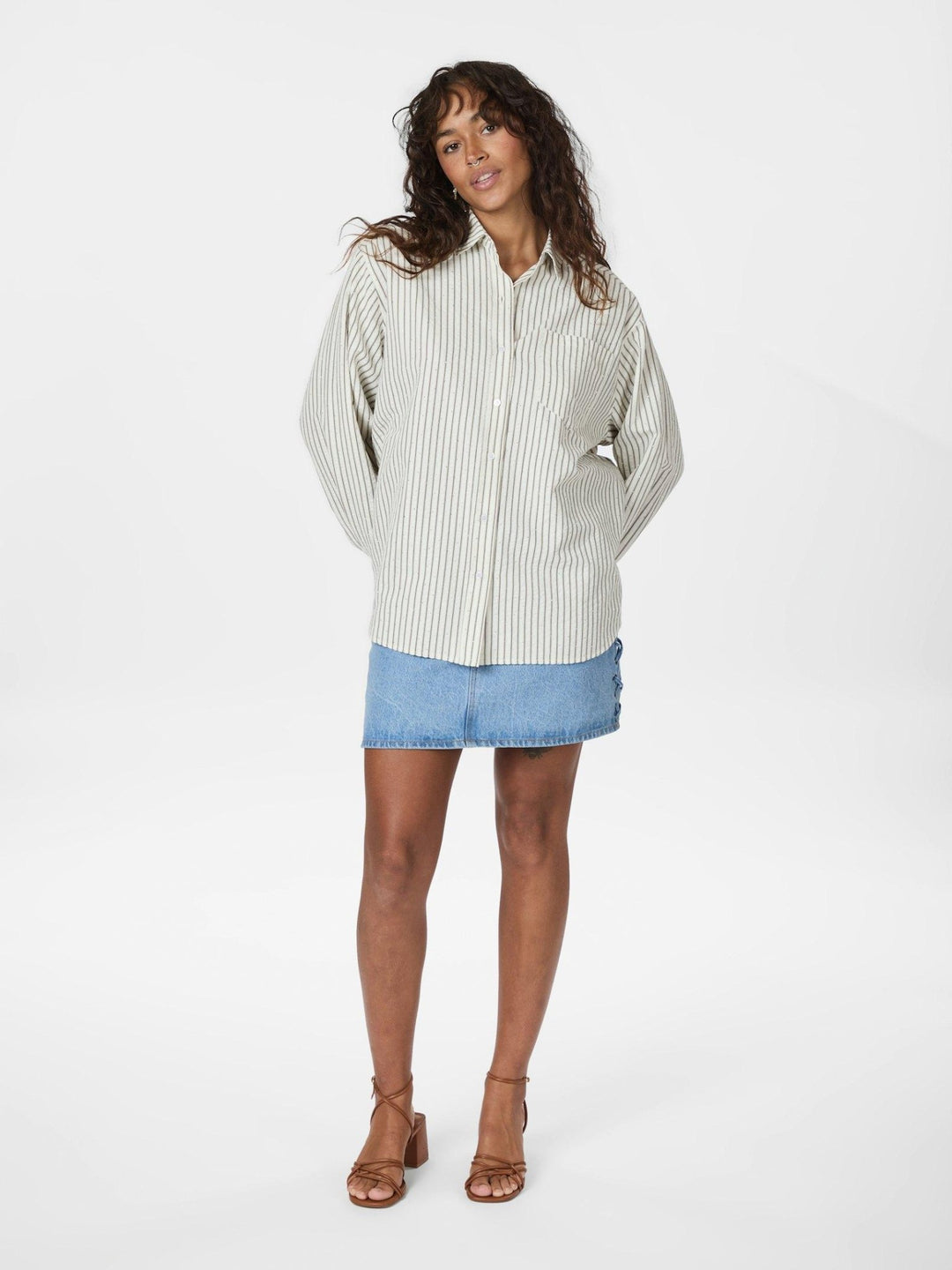 Dalma Crepe Stone Shirt Brown | Skjorter og bluser | Smuk - Dameklær på nett