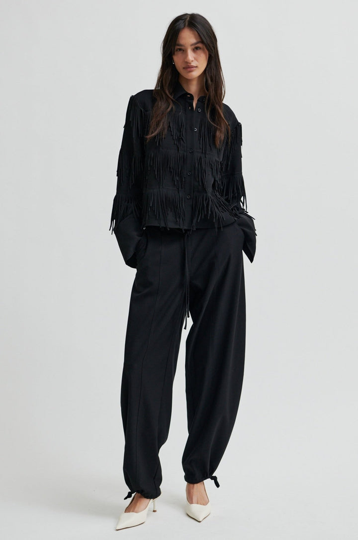 Dancing Cropped Shirt Black | Skjorter og bluser | Smuk - Dameklær på nett