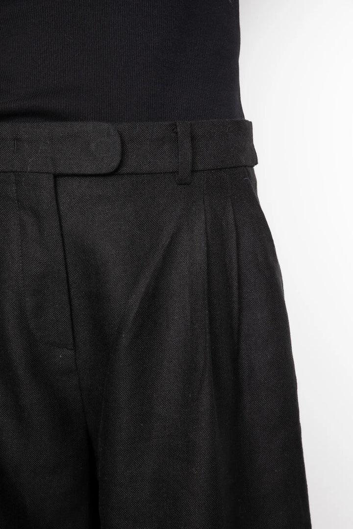 Daria Shorts Black | Shorts | Smuk