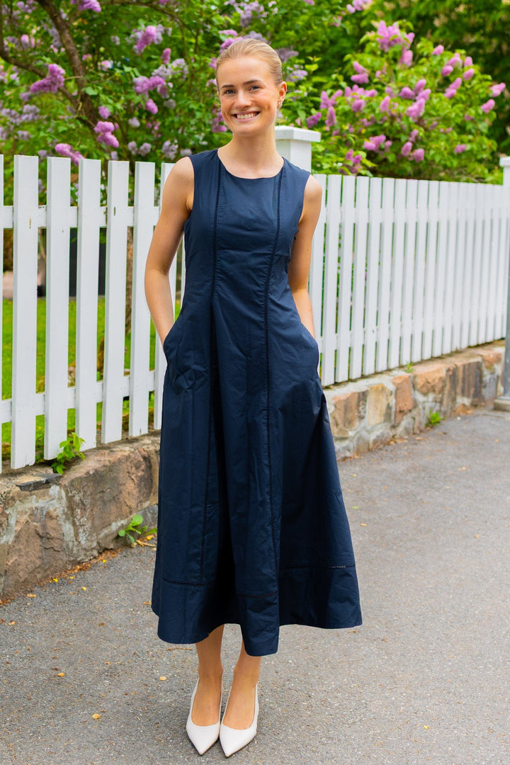 Delia Reg Sl Midi Ladder Stitch Dress Dark Sapphire | Kjoler | Smuk