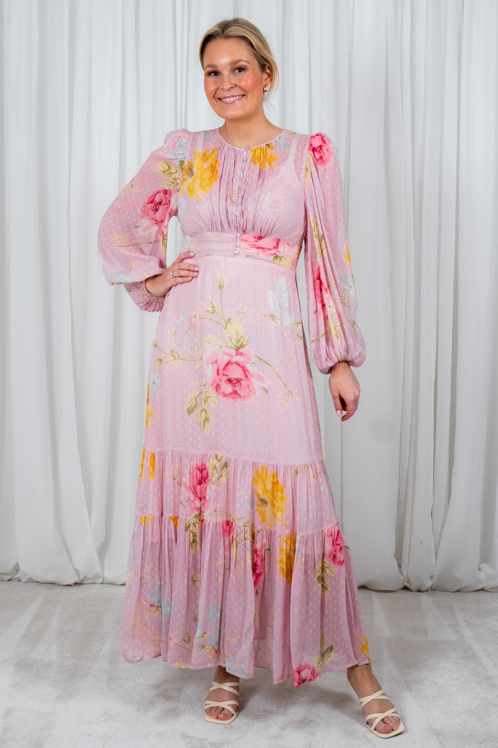 Dotted Georgette Gown Flourish Wall | Kjoler | Smuk - Dameklær på nett