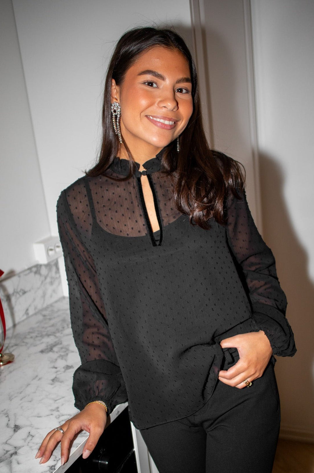 Dottieiw Blouse Black | Skjorter og bluser | Smuk