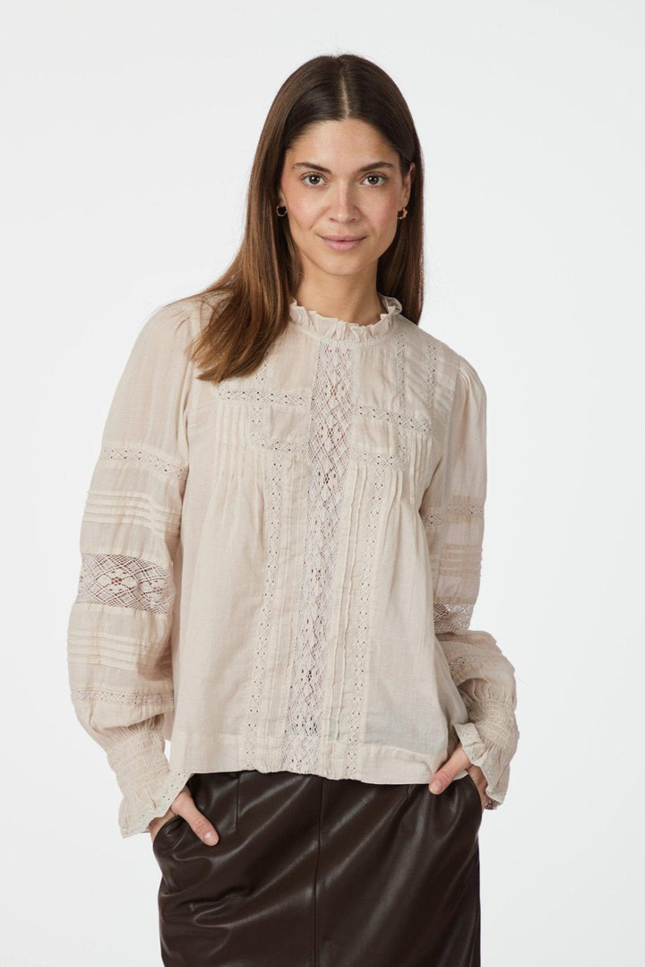 Ebba S Voile Blouse Ivory | Skjorter og bluser | Smuk - Dameklær på nett