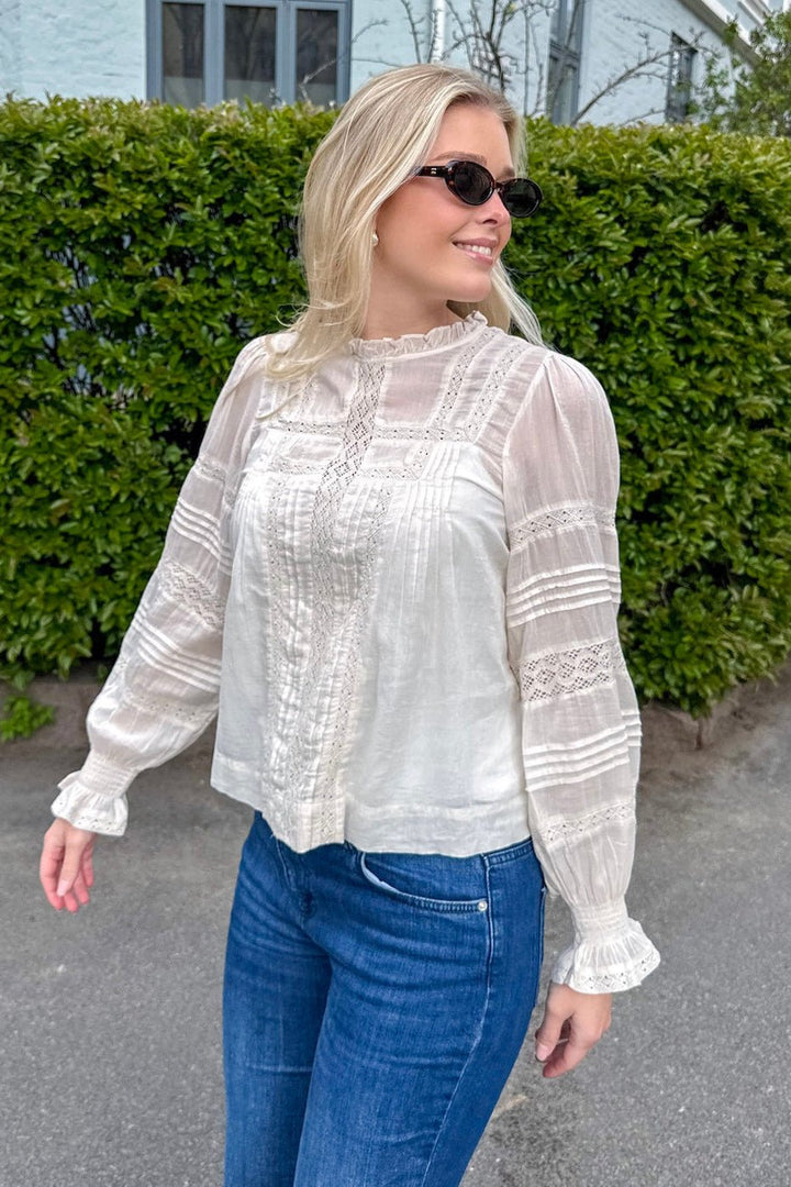 Ebba S Voile Blouse Ivory | Skjorter og bluser | Smuk - Dameklær på nett