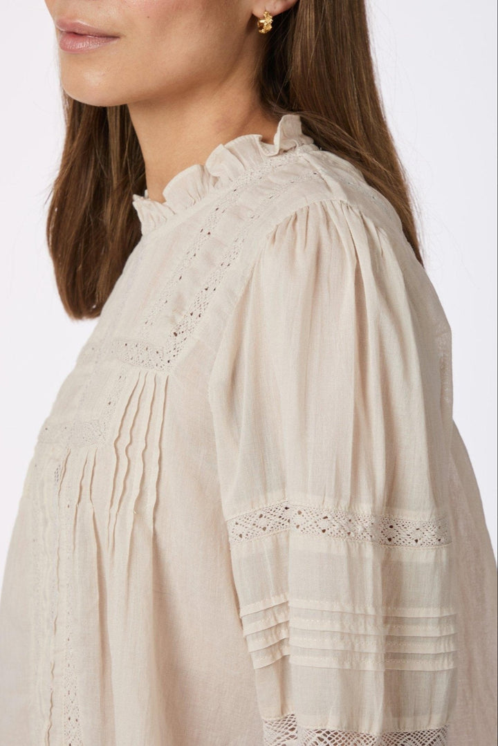 Ebba S Voile Blouse Ivory | Skjorter og bluser | Smuk - Dameklær på nett