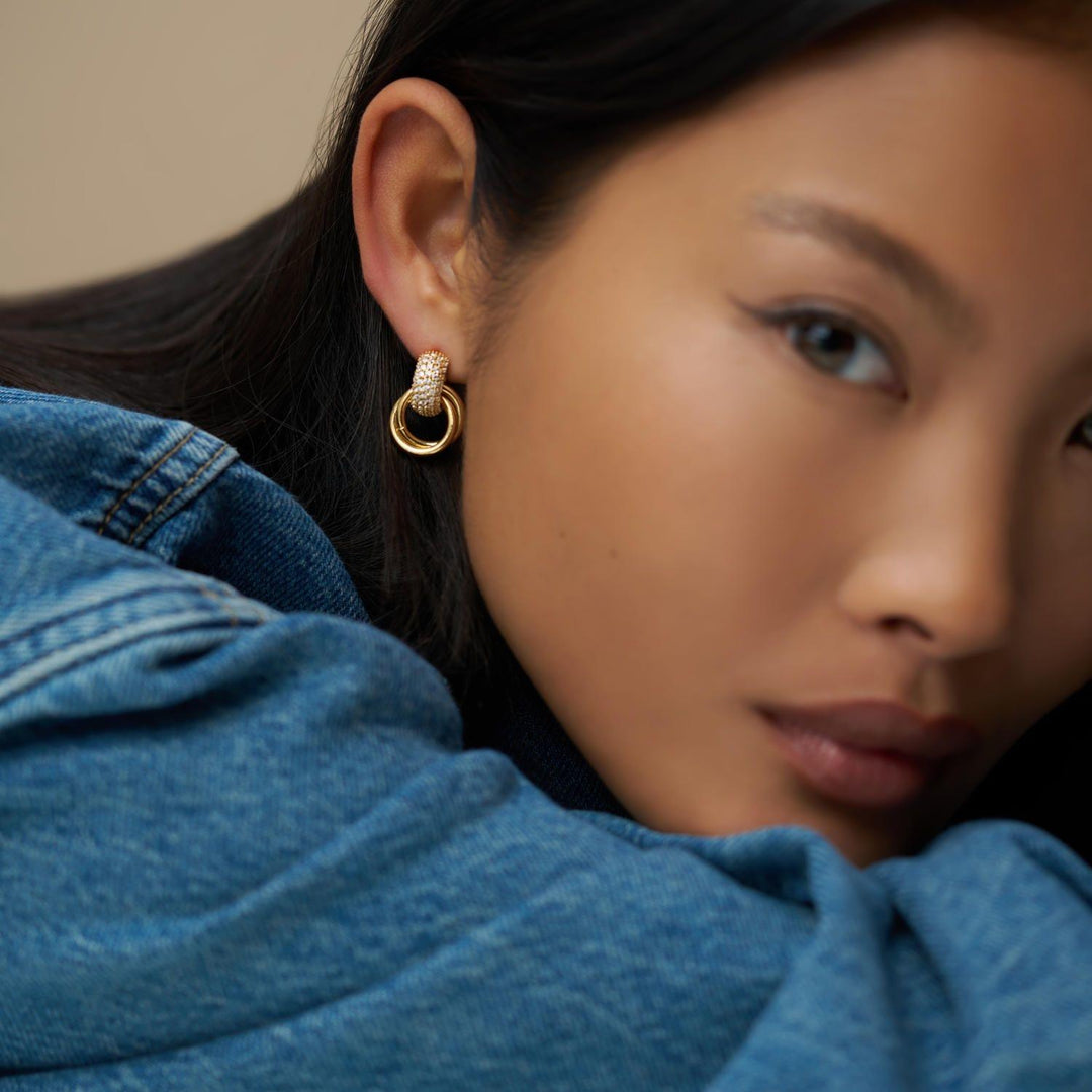 Pave Interlocking Earrings Pale Gold